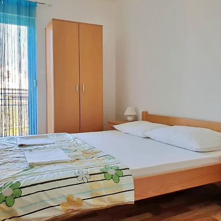 Rea Apartment