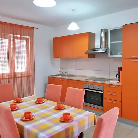 Apartment Rea *